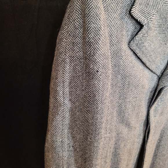 Classic Gray Herringbone Coat - Picture 5 of 16